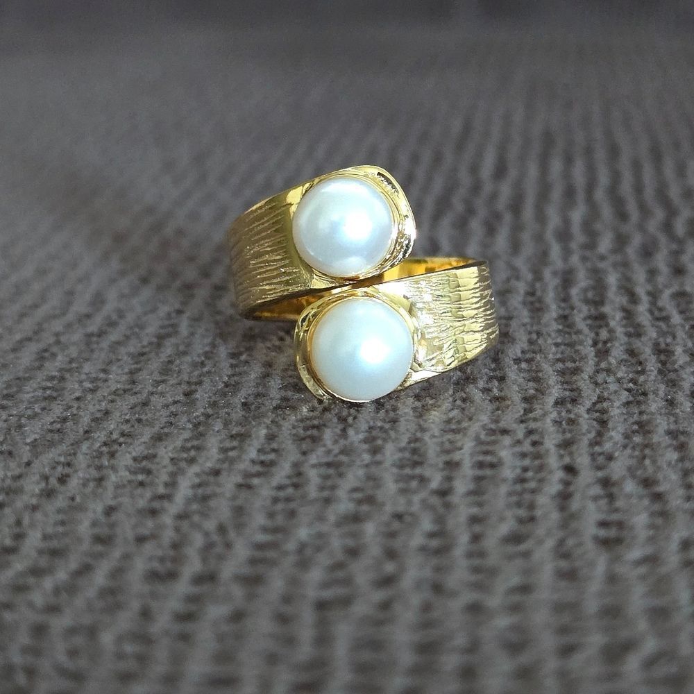 Shivam Freshwater Pearl Bypass Ring💍 - NWT